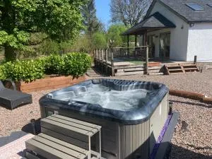 Grant Cottage - Acharacle