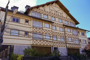 Apartamento completo e bem localizado