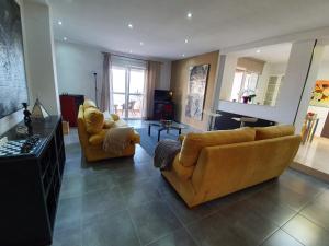 Trendy apartment with sea view and private pool