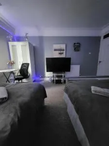 Earlham Road - Cringleford