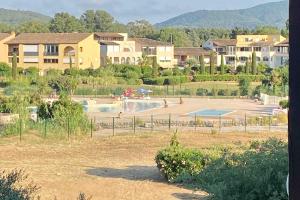 Apartment seafront in Gassin