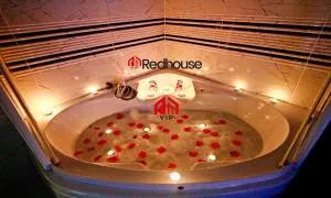 RED HOUSE Vip - Eskiömerler