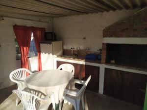 Casita con barbacoa en bello horizonte dpto de canelones