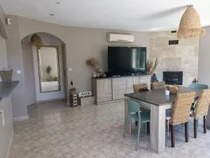 Familly house with pool - Caux