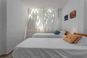 Bright apartment at Arpoador