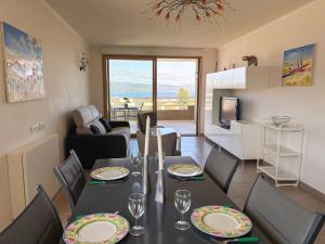 Azura - Appartement Climatisé 2 Chambres Terrasse Vue Mer avec Parking Privé Gratuit