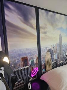 1988 NEW YORK Baignoire ilot et video projecteur