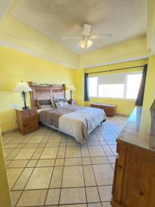 Girasol Maximilian en la Playa Sandy Beach