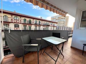 Urban Bay City Center & Beach Apartment