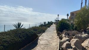 Between the sky and the sea