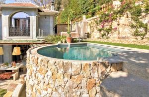 Cozy vintage house with pool in Cimiez