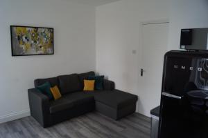 Bright & Stylish 1-Bed Apt w free parking & Wi-Fi