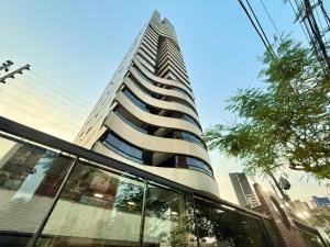 Ed. Piazza San Pietro