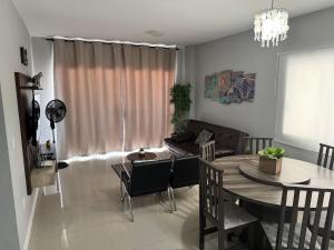 150m da Praia Pereque, 3 quartos, Amplo e Aconchegante