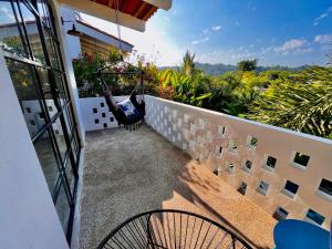 Mountain View, King Bed, Saltwater Pool, Kitchen, Fast WiFi, Air Conditioning - Montana at Casa Calavera