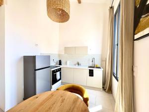 Le Luma, Spacieux T3 – 6 pers, centre Nîmes, CLIM