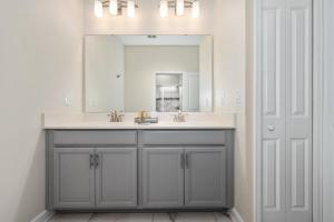 Spacious 6BR Private Pool Hot Tub Disney