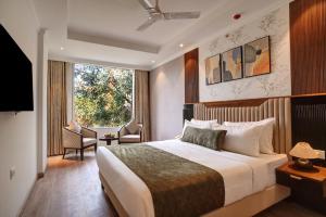 IVA Premium Aerocity - Free Airport Pickup or Drop