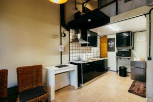 Apartment Ruzafa Roots, 12 min to Centre, Smart TV, Wine