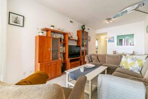 132 - Charming Apartment with Sea Views, Fuengirola!