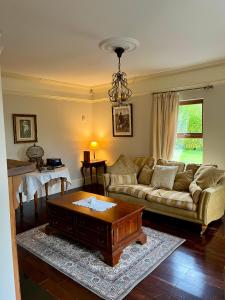 Countryside House & private garden