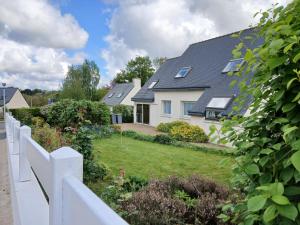 Maisons de vacances Maison avec jardin clos La Roche Jaudy : photos des chambres