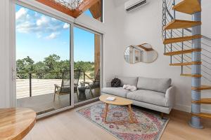 The Live Oak at Meridian Hot tub & Firepit