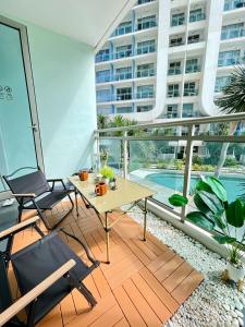 Cozy Verde Staycation