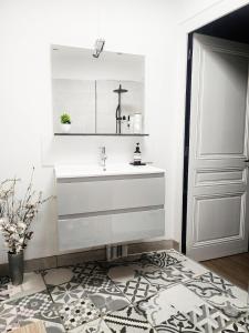 Appartements Suite Passion - Jacuzzi prive - Table massage : photos des chambres