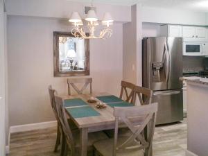 Destins Dancing Cloud - Prime Location Condo Close to Beach