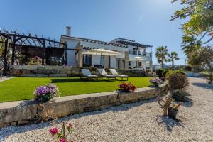 Kallisti Beach & Spa Villa - A Luxury Seaside Retreat