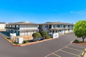 Days Inn by Wyndham Wichita Falls - Burkburnett