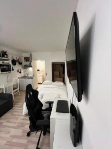 Studio Apartment in Airport Area