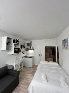 Studio Apartment in Airport Area