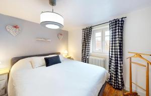 Maisons de vacances Amazing Home In Bouxwiller With Wifi : photos des chambres