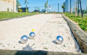 Lovely Home In Les Lèches