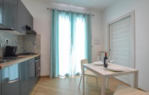Cozy Apartment In Santelia With Wifi