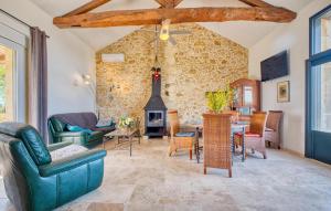 Lovely Home In Les Lèches