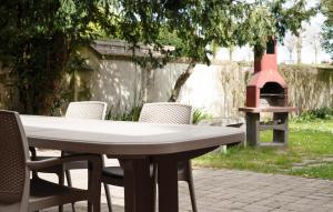 Beautiful Home In Le Crotoy With Wifi