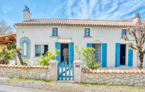 Maisons de vacances Gorgeous Home In Bosset : photos des chambres