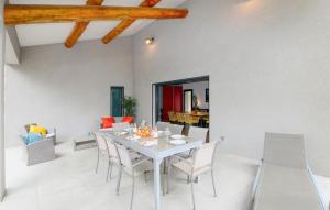 2 Bedroom Pet Friendly Home In Labeaume