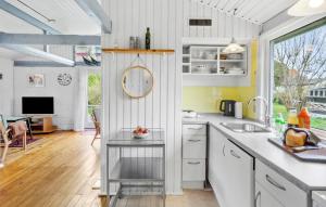 2 Bedroom Gorgeous Home In Stege