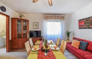 1 Bedroom Lovely Apartment In Grado