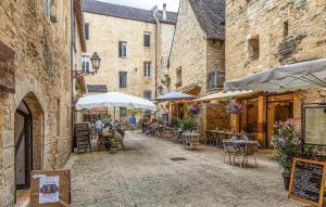 Maisons de vacances Beautiful Home In Sarlat-La-Caneda : photos des chambres