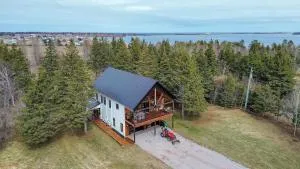 Lupin Lodge minutes to Brackley Beach - Rustico