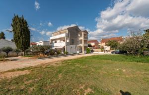 Stunning Apartment In Novalja With Wifi 