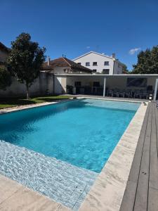 Villas Villa LEONIE piscine clim 5 chambres 1 dortoir 15 PERSONNES : photos des chambres