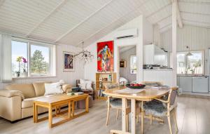 3 Bedroom Awesome Home In Stubbekøbing