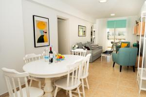 Olivia Mackenzie 2 BR with Pool Great for Families