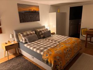 Schönes Zimmer mit Küche und Bad im Taunus